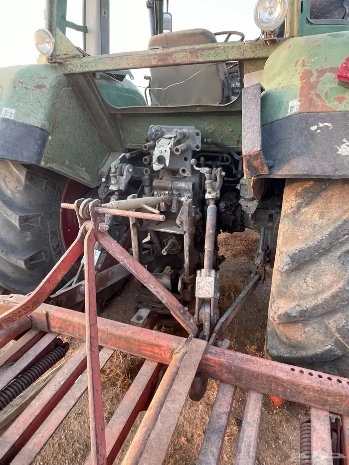 حراثه فنت اربعه سرندل دبل معها جميع معداتها نظيفه 4