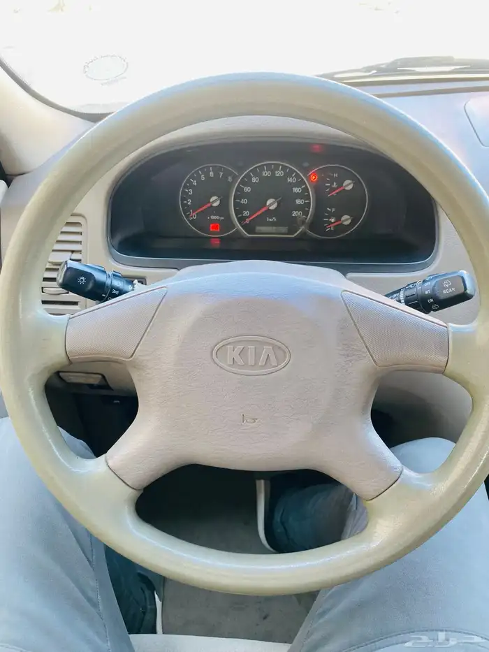 كيا كارنفال 2005 11