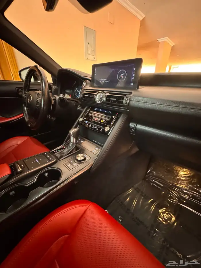 لكزس IS 350 f sport 2023 26
