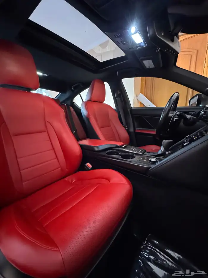 لكزس IS 350 f sport 2023 27