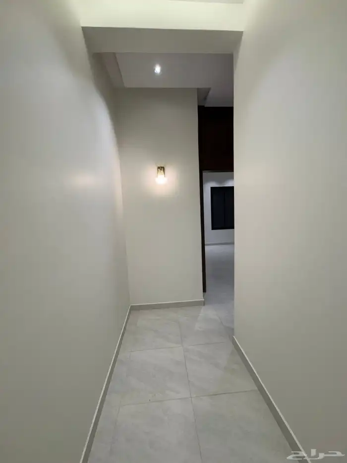 للبيع بالمحاله روف علوي بمدخل سياره تشطيب vip 25