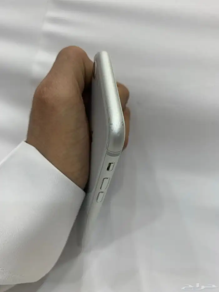 ايفون 8 العادي 8