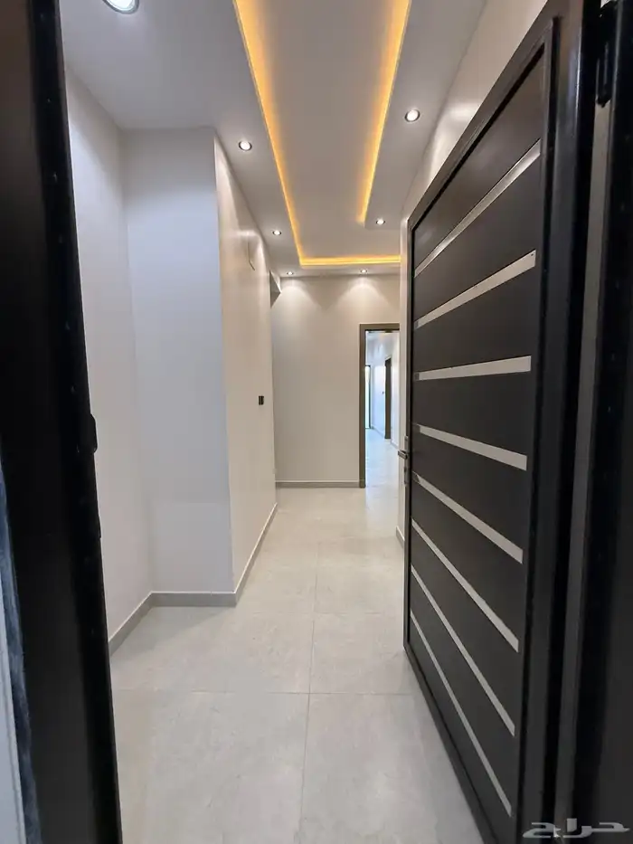 للبيع روف علوي بدرج داخلي وخارجى شمال الراقي ب 650 الف فقط 24