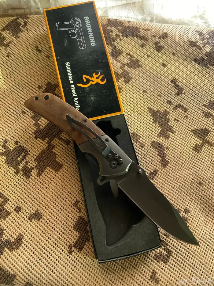 للبيع سكين من شركة براونج او البدل المناسب كشاف او سكين 0