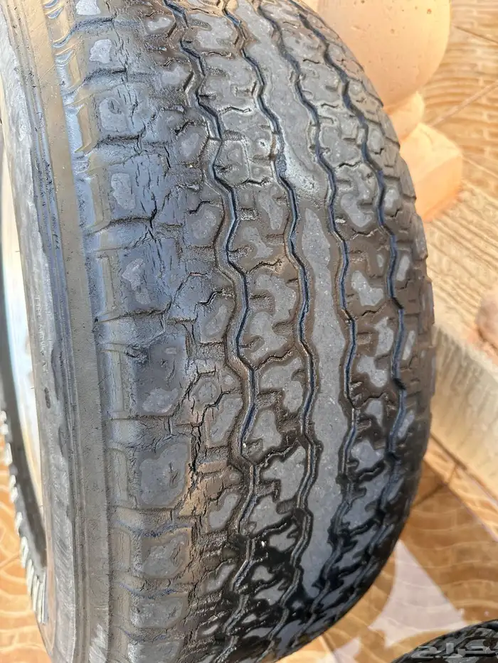 للبيع كفرات دنلوب وجنوط لكزز 2