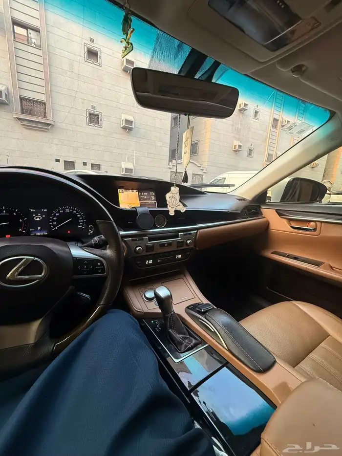 لكزس es350(2016) 14