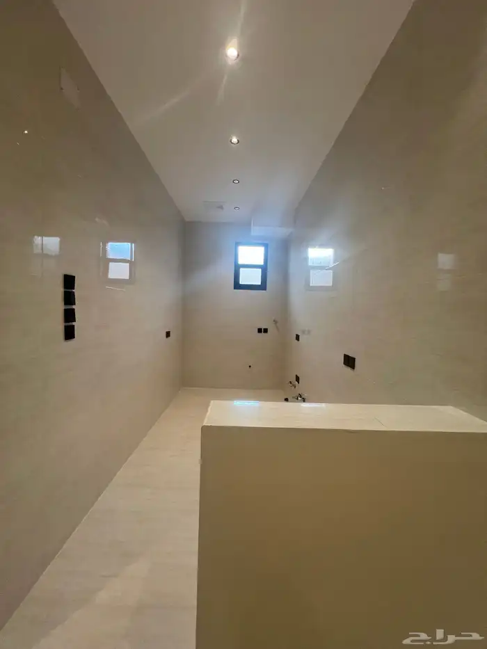 للبيع روف علوي فاخر موقع مميز شمال التضامن 24