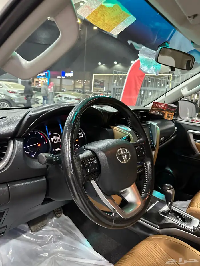 فورشنر ديزل 2021 بريمي دبل دفلك لدى معرض(الرشيدي) 12