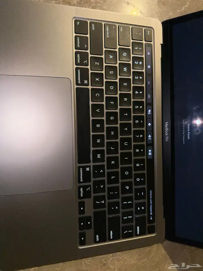 MacBook Pro 13-inch (2020  Touch Bar) 1