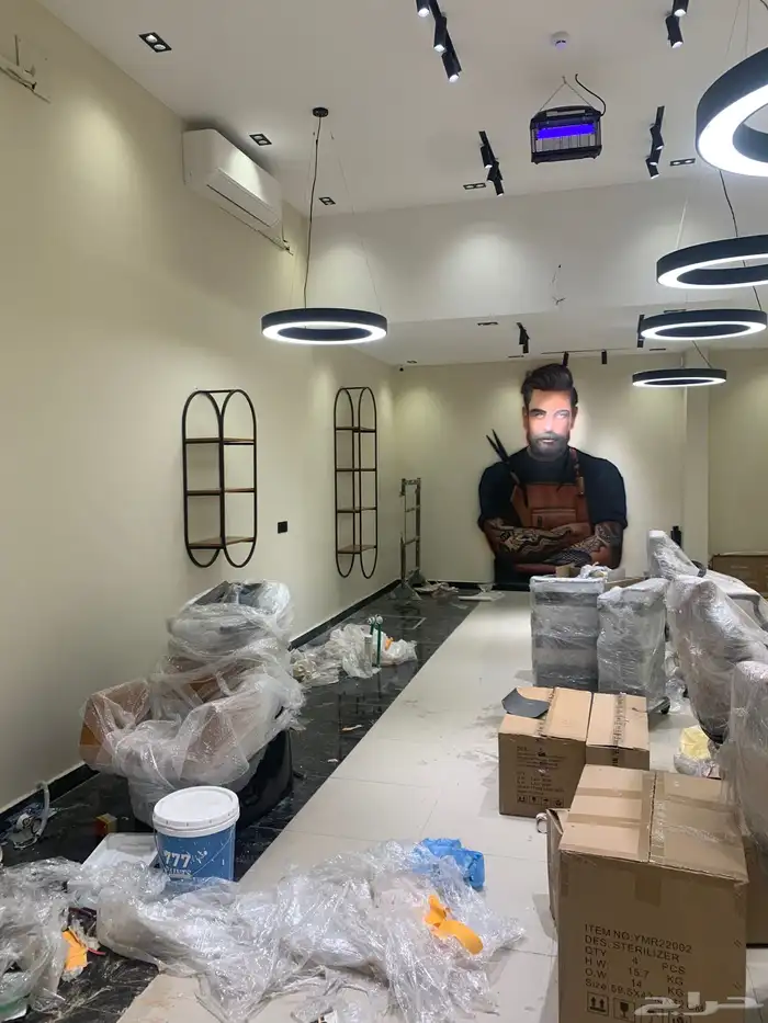 تجهيز ديكورات محلات الحلاقه 1