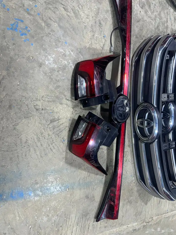 باب شنطة فيلوز TOYOTA 2024 2025 2026 3