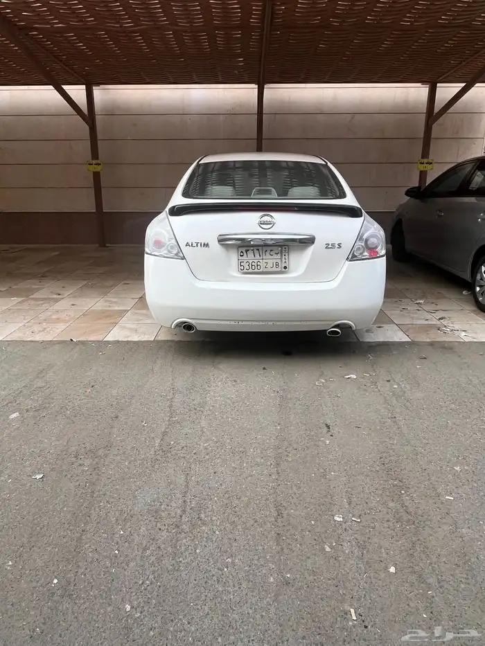 نيسان التيما 3