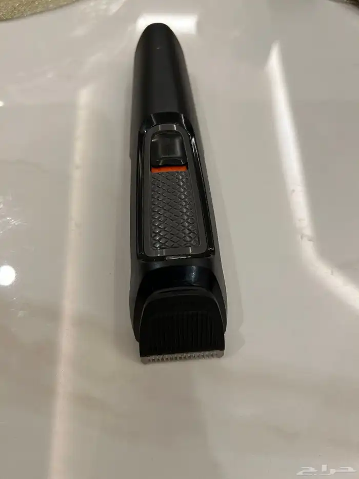 مكينة حلاقة فليبس شبه جديدة بكامل الملحقات 2