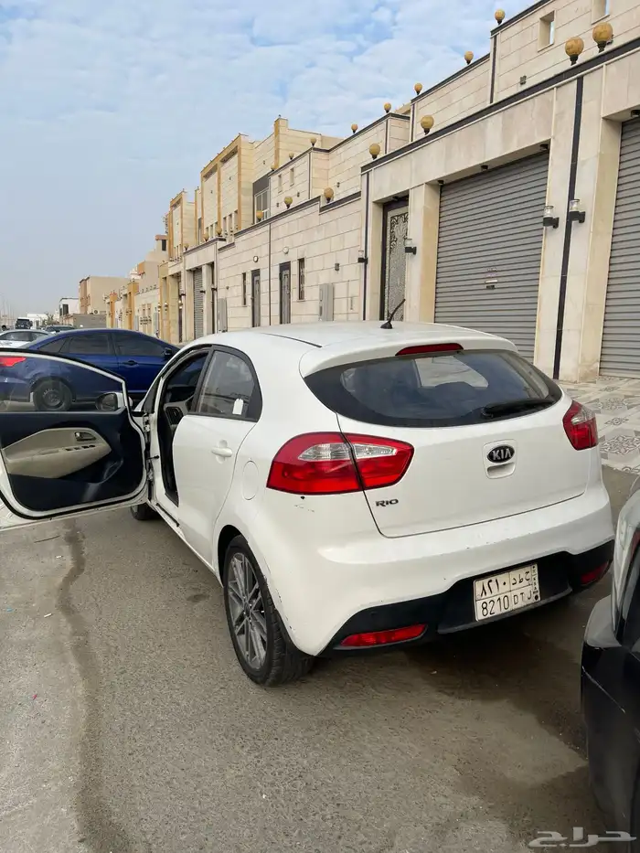 كيا ريو هاتشباك 5