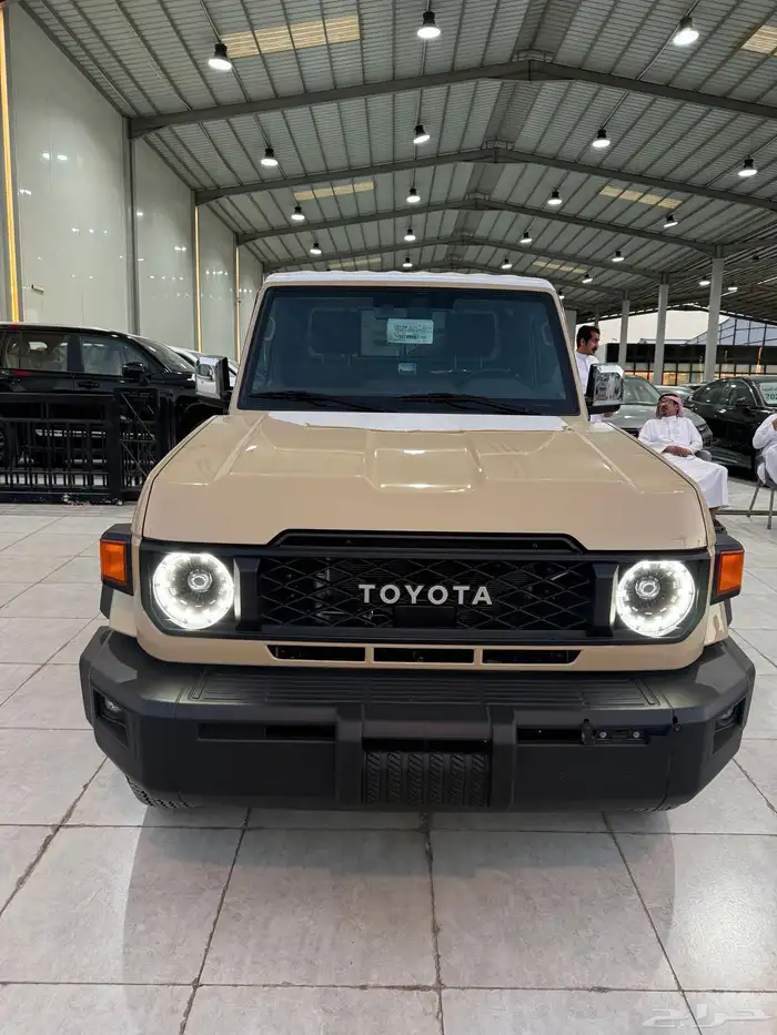 شاص رفرف بنزين اتوماتيك فل كامل 2025 سعودي شبه جديد 0