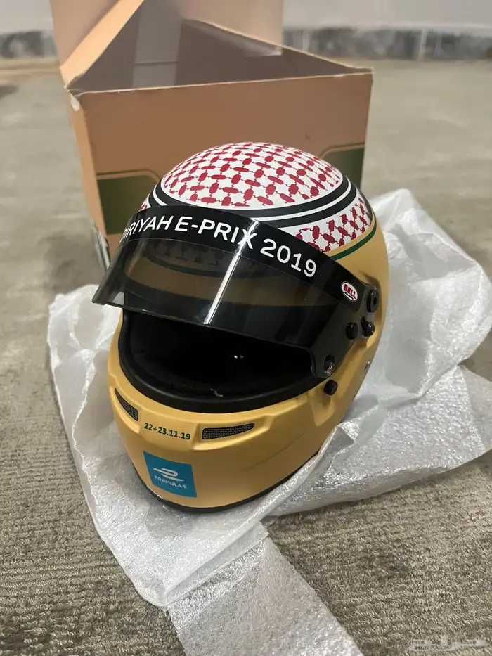 خوذة صغيرة فورميلا اي الدرعية Formula E helmet 2