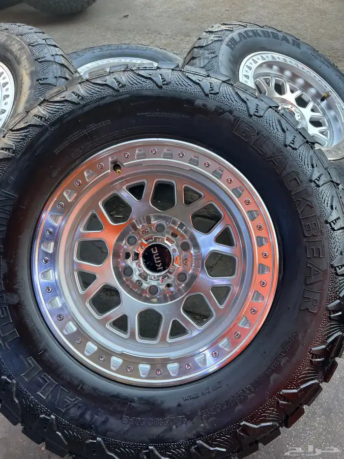 جنوط  كأمسي مع كفرات نص حجري بلاك  بير 285.70.17تاريخ 24 4