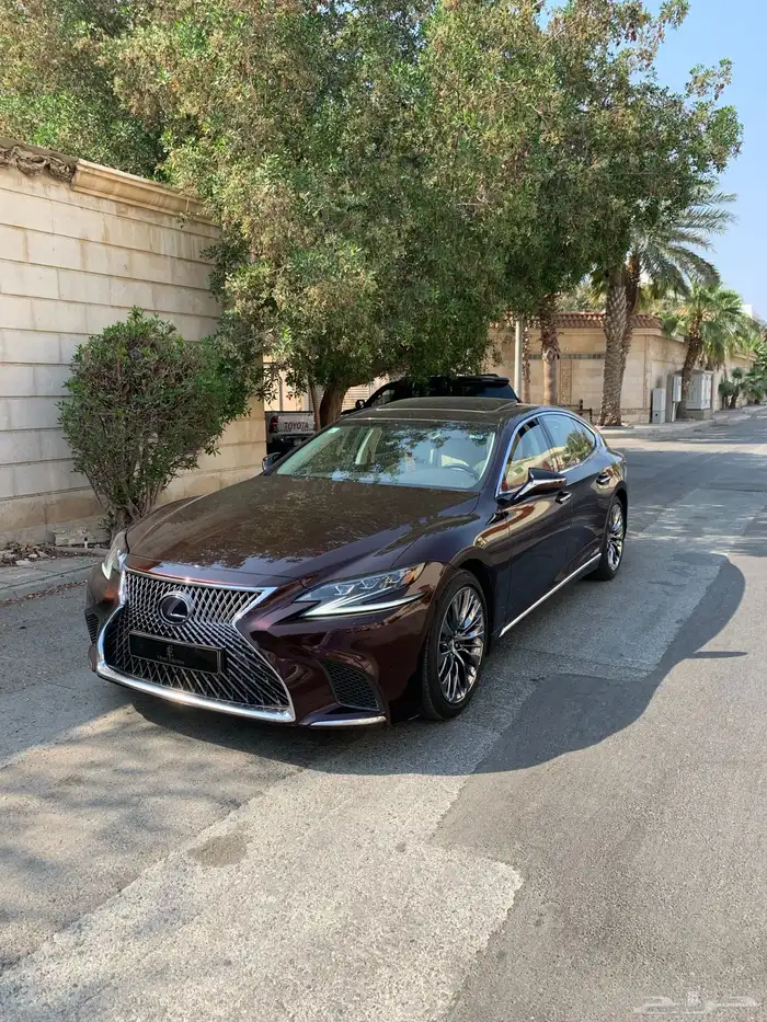 لكزس LS500h 2019 0
