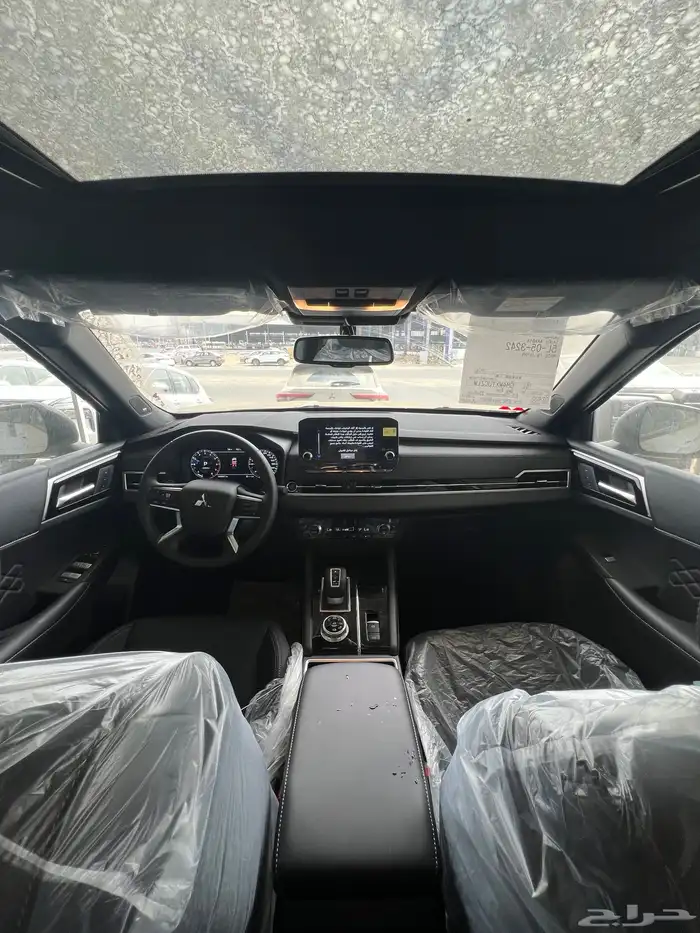 ميتسوبيشي اوتلاندر فل كامل بلاك سام 2025 6