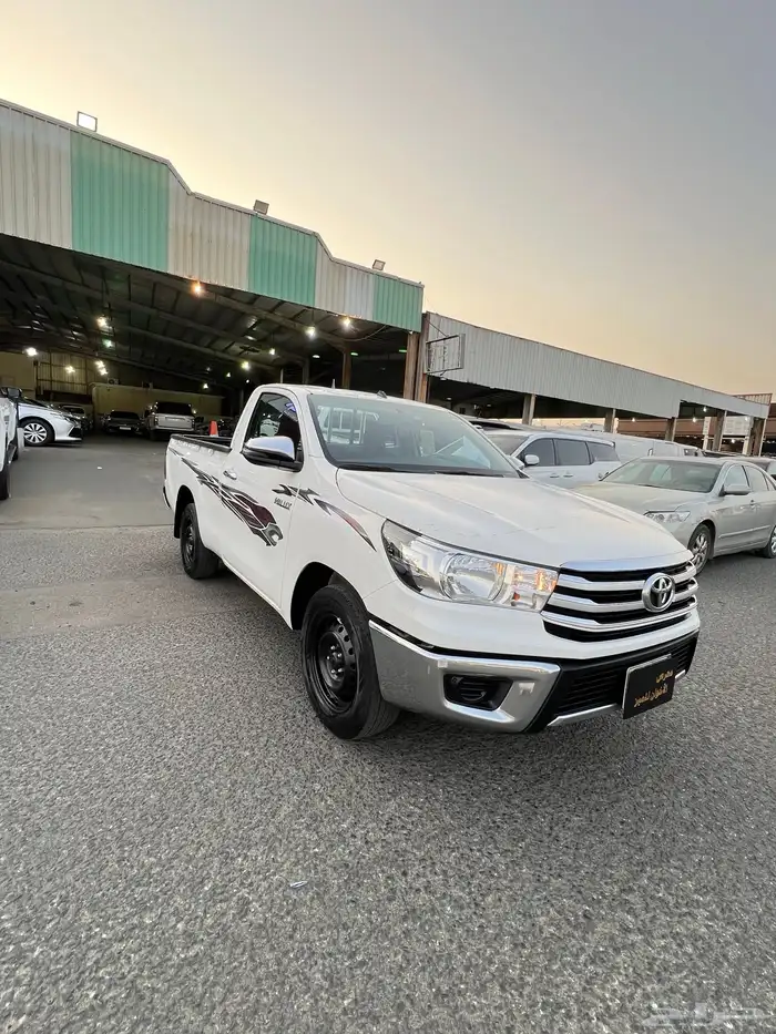 هايلوكس 2023 غماره GLX بنزين 1