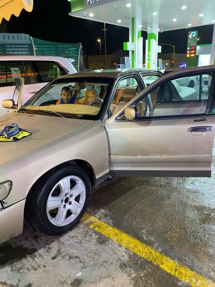 فورد ماكيز 2000 3