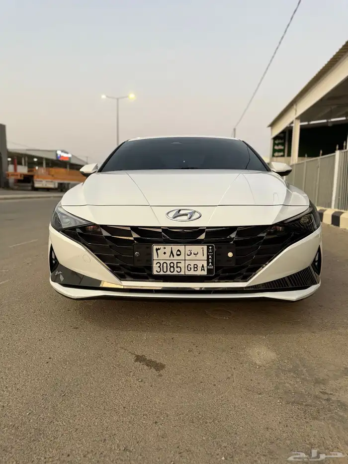 للبيع افانتي بنزين شرط 2