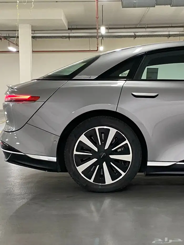 لوسيد اير بيور 2025 17