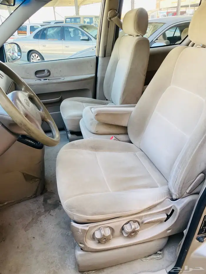 كيا كارنفال 2005 13