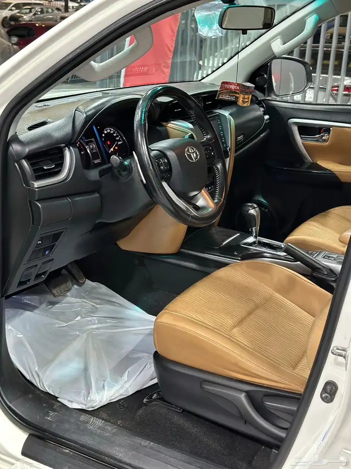 فورشنر ديزل 2021 بريمي دبل دفلك لدى معرض(الرشيدي) 9