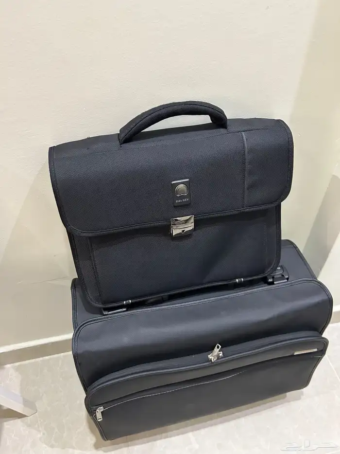 مجموعة شنط ديلسي delsey صناعه فرنسيه vintage 16