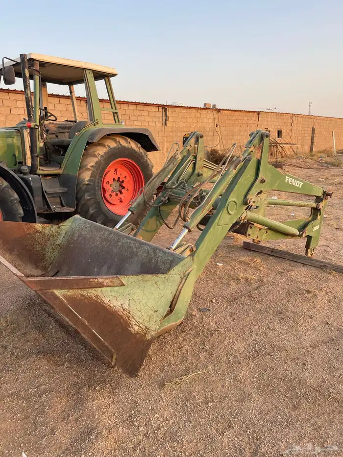 حراثه فنت اربعه سرندل دبل معها جميع معداتها نظيفه 8