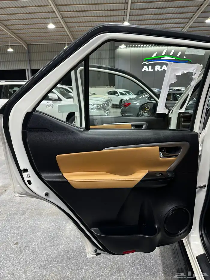 فورشنر ديزل 2021 بريمي دبل دفلك لدى معرض(الرشيدي) 19