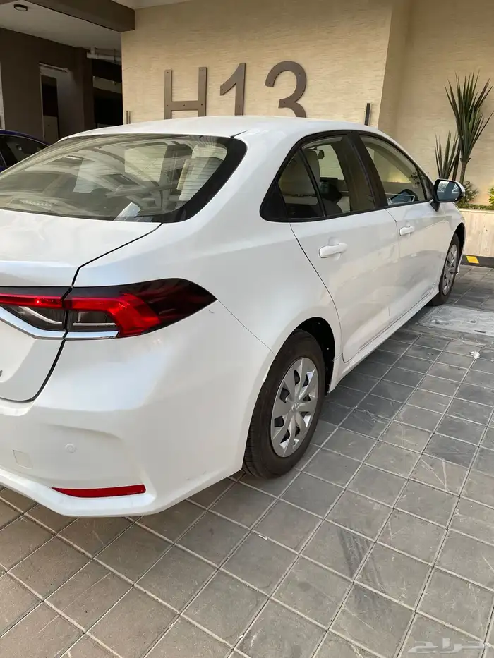 تويوتا كورولا XLI 1.5 ستاندر بنزين 2022 7