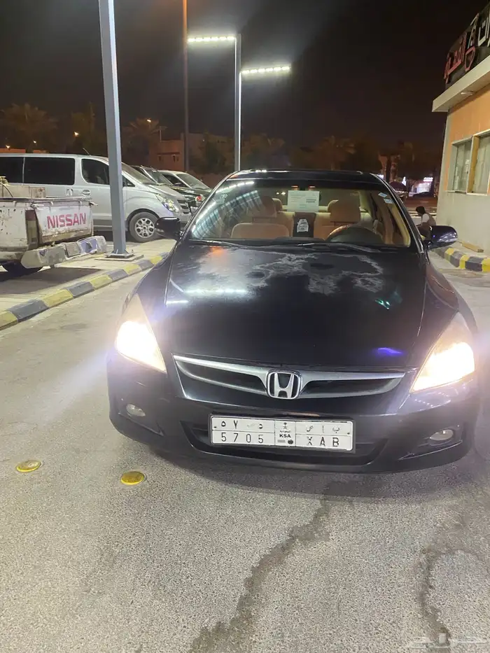 بيع هوندا اكورد 2007 4