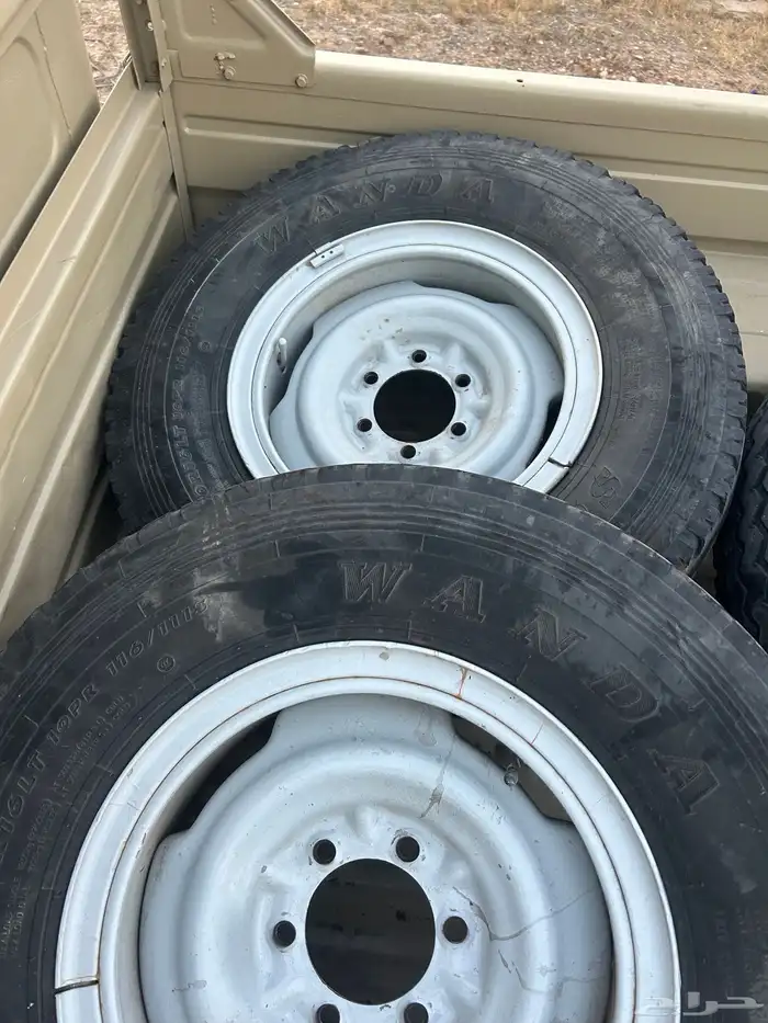 4 كفرات بجنوطها تركب للشاص والجييب 83  84 2