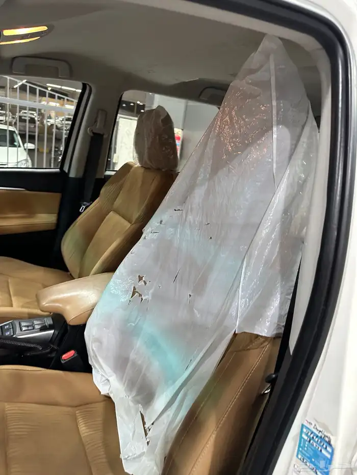 فورشنر ديزل 2021 بريمي دبل دفلك لدى معرض(الرشيدي) 16