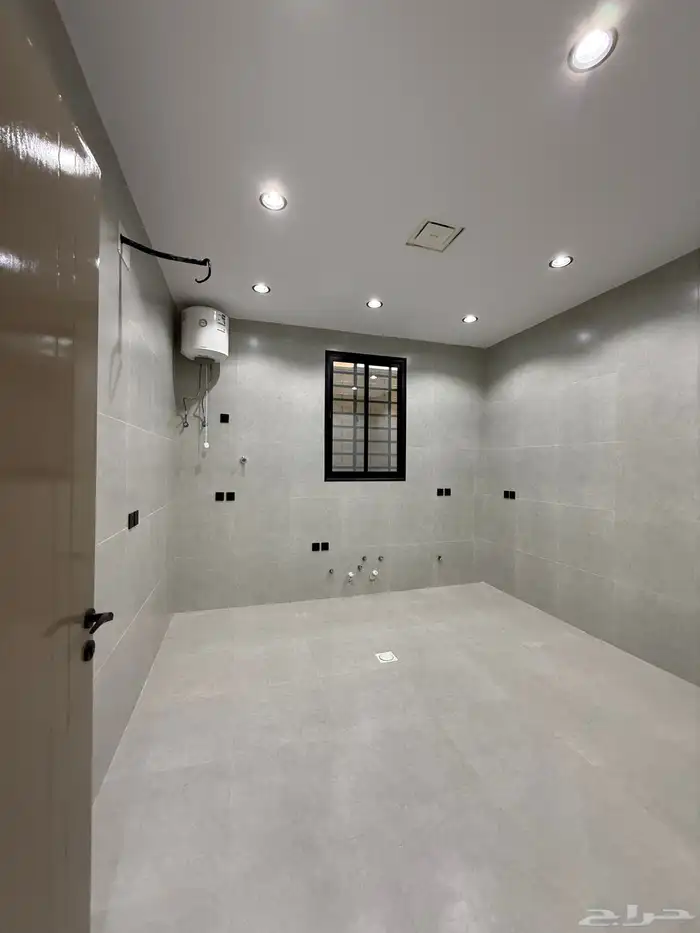 للبيع روف علوي بدرج داخلي وخارجى شمال الراقي ب 650 الف فقط 8