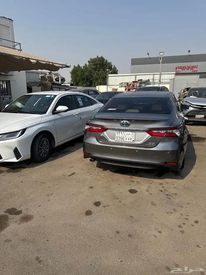 سيارات مصدومه 35