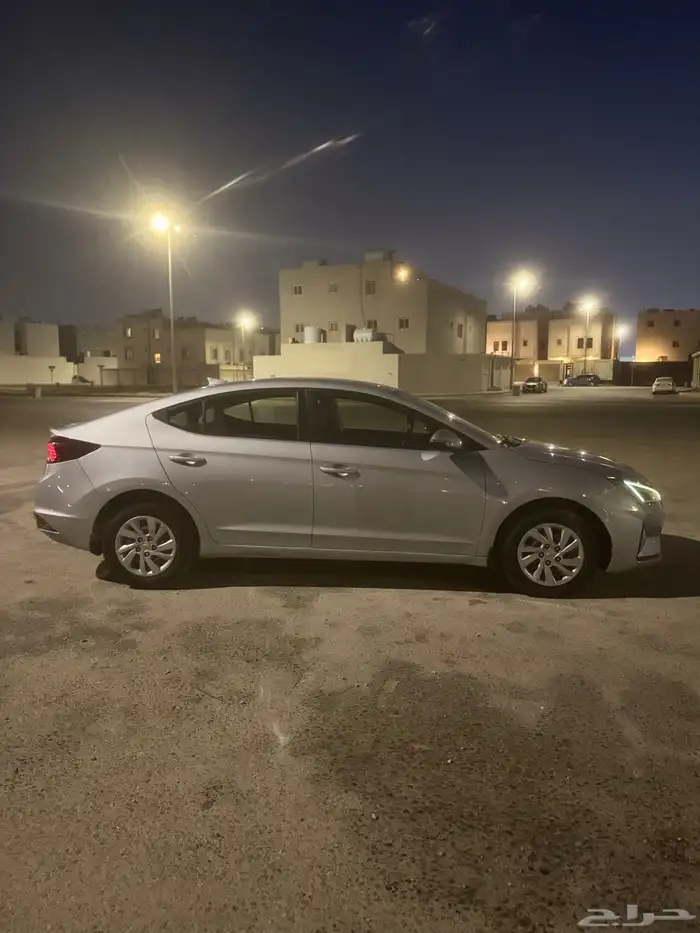 النترا مديل 2020 لون فضي 3