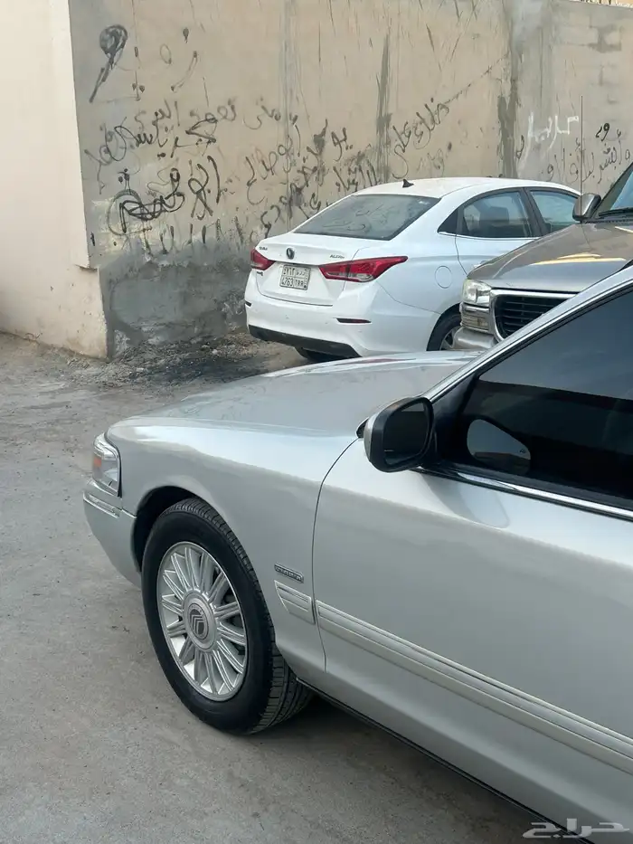 فورد ماركيز 2011 10