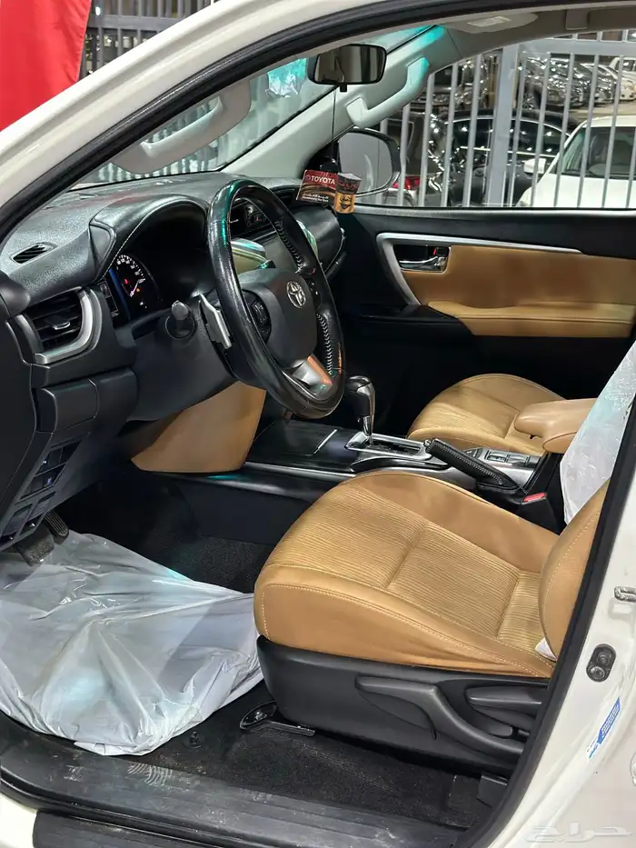 فورشنر ديزل 2021 بريمي دبل دفلك لدى معرض(الرشيدي) 10