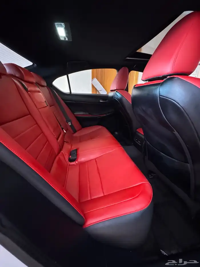 لكزس IS 350 f sport 2023 29