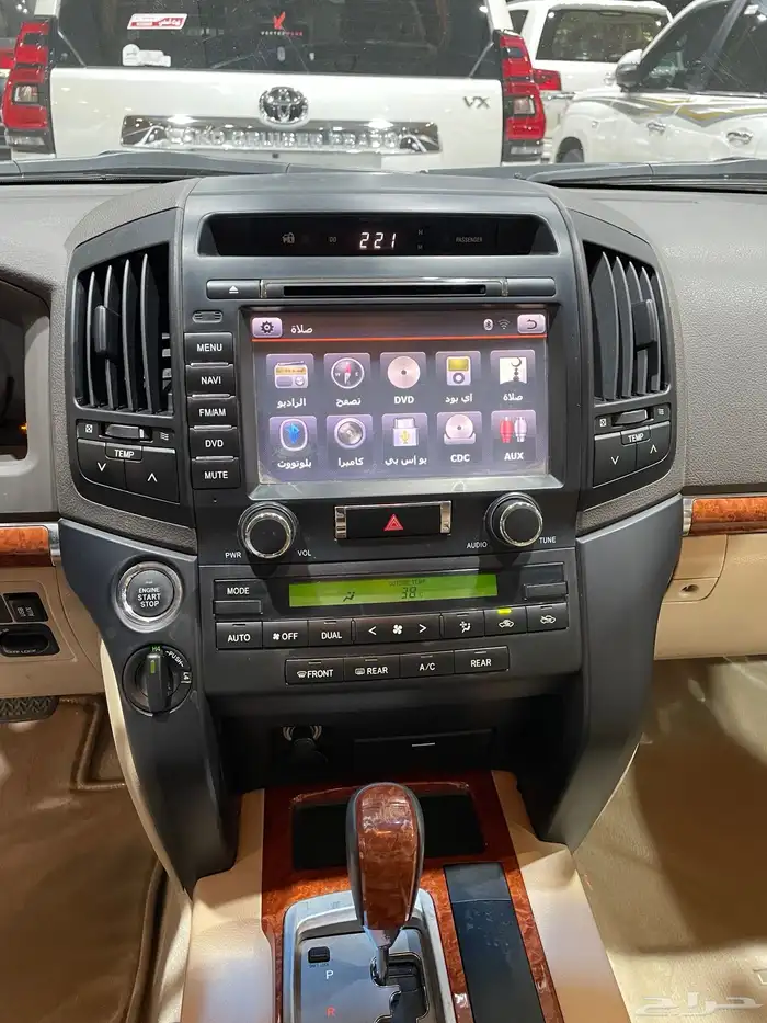 للبيع جيب جي اكس ار 2014 فل كامل عبداللطيف عداد 86 الف 19