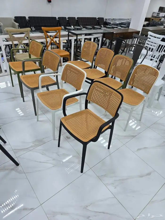 طاولات كافي مع كراسي جاهزة وتفصيل للفنادق والجلسات الخارجية 1