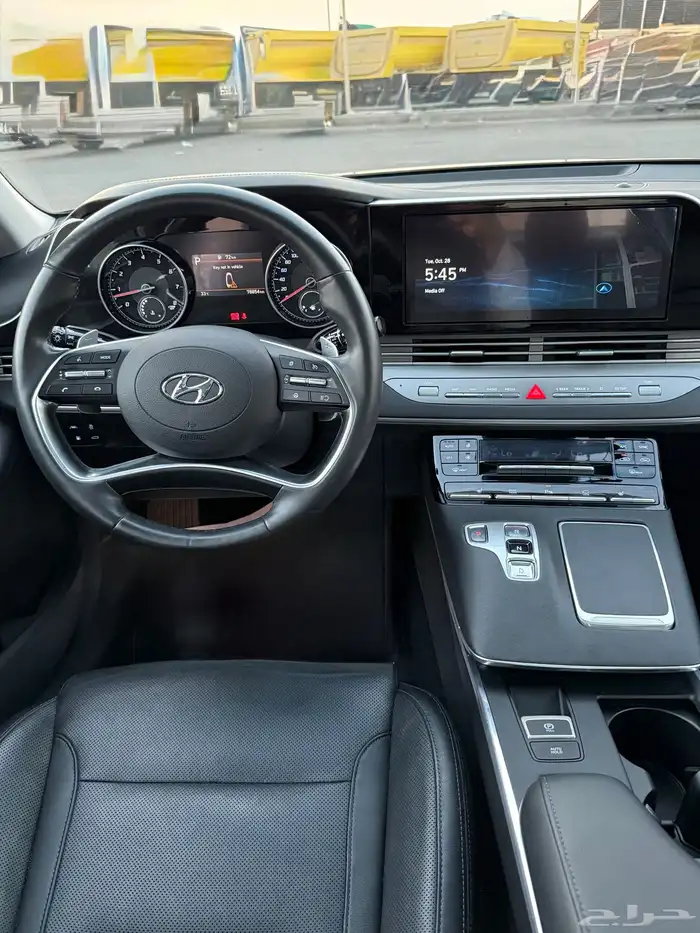 ازيرا 2020 بنورما - 4 سلندر بحالة الوكاله للبيع 14