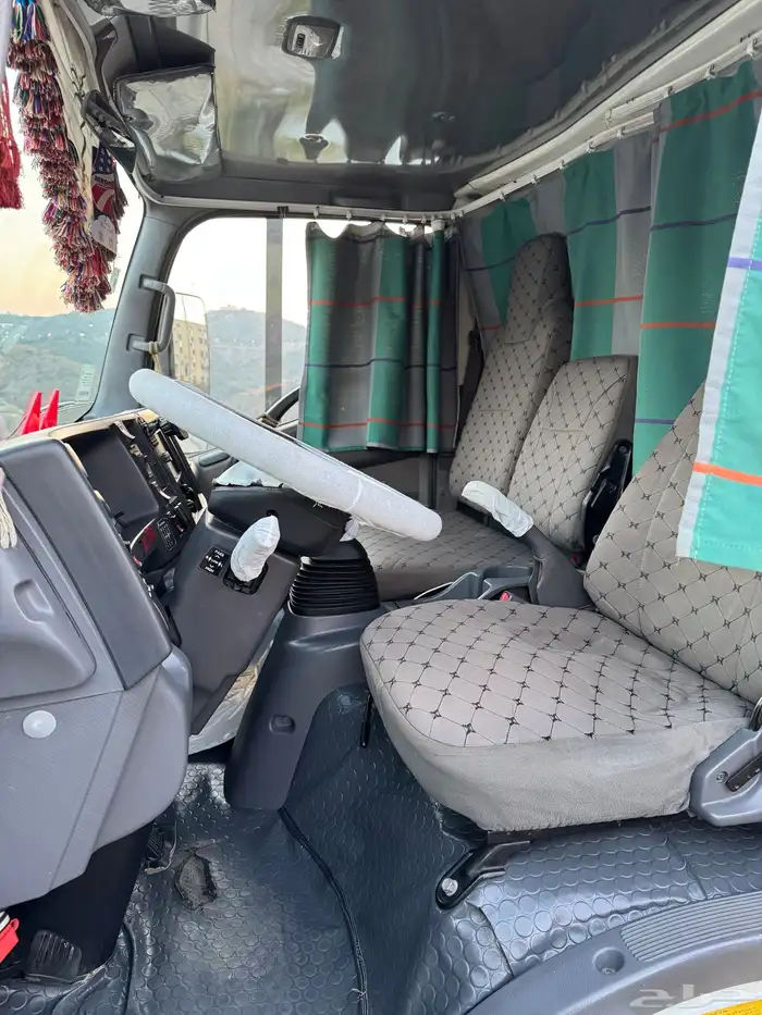 للبيع سطحه ايسوزو باخشب 5