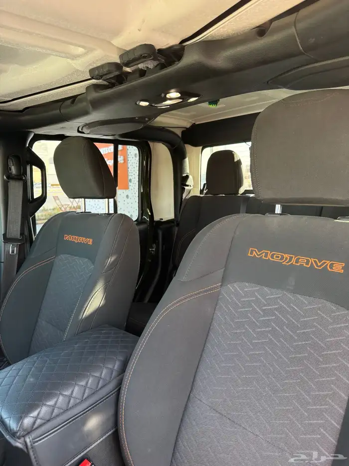 جيب قلاديتور Jeep Gladiator 2023 26