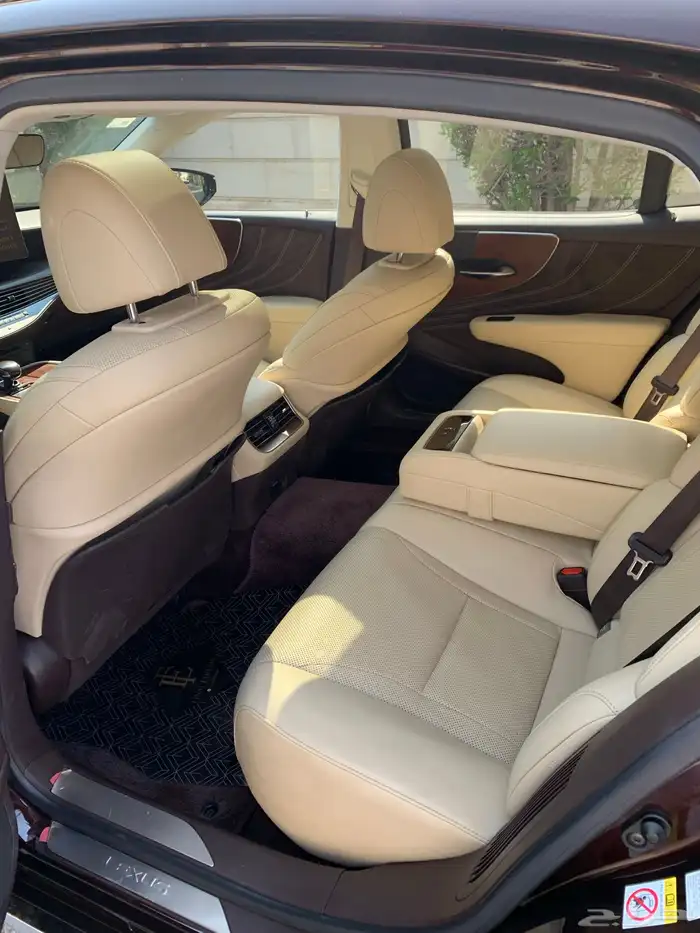 لكزس LS500h 2019 6