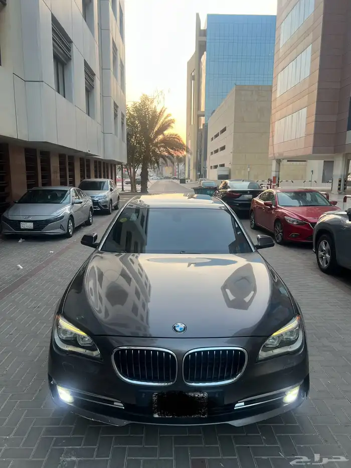 بي ام دبليو 2015 فل كامل 730 نظيف 4