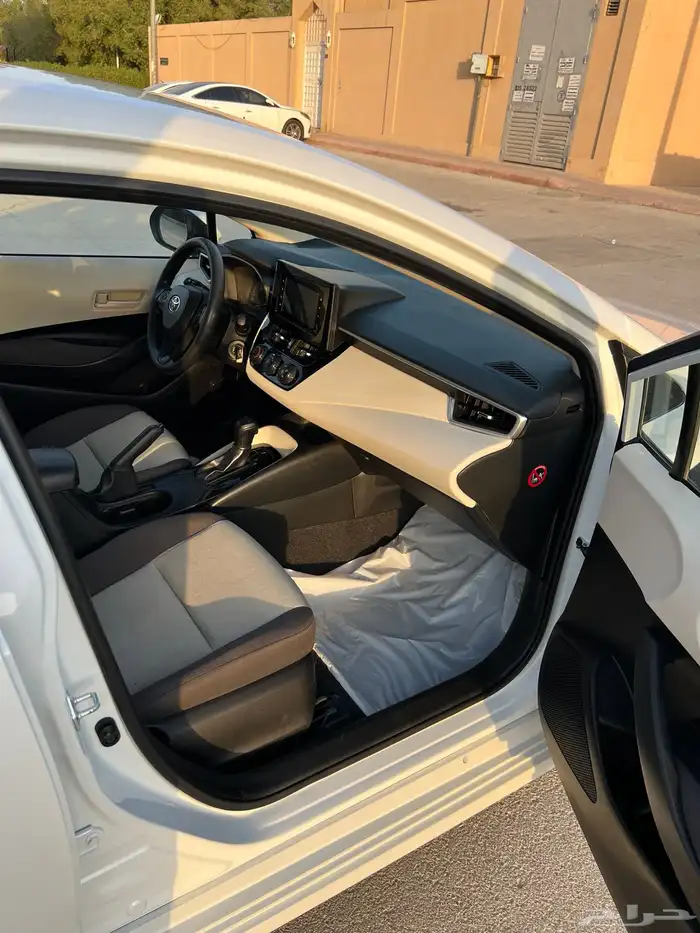 للبيع كورولا 2023 البدي وكالة 8